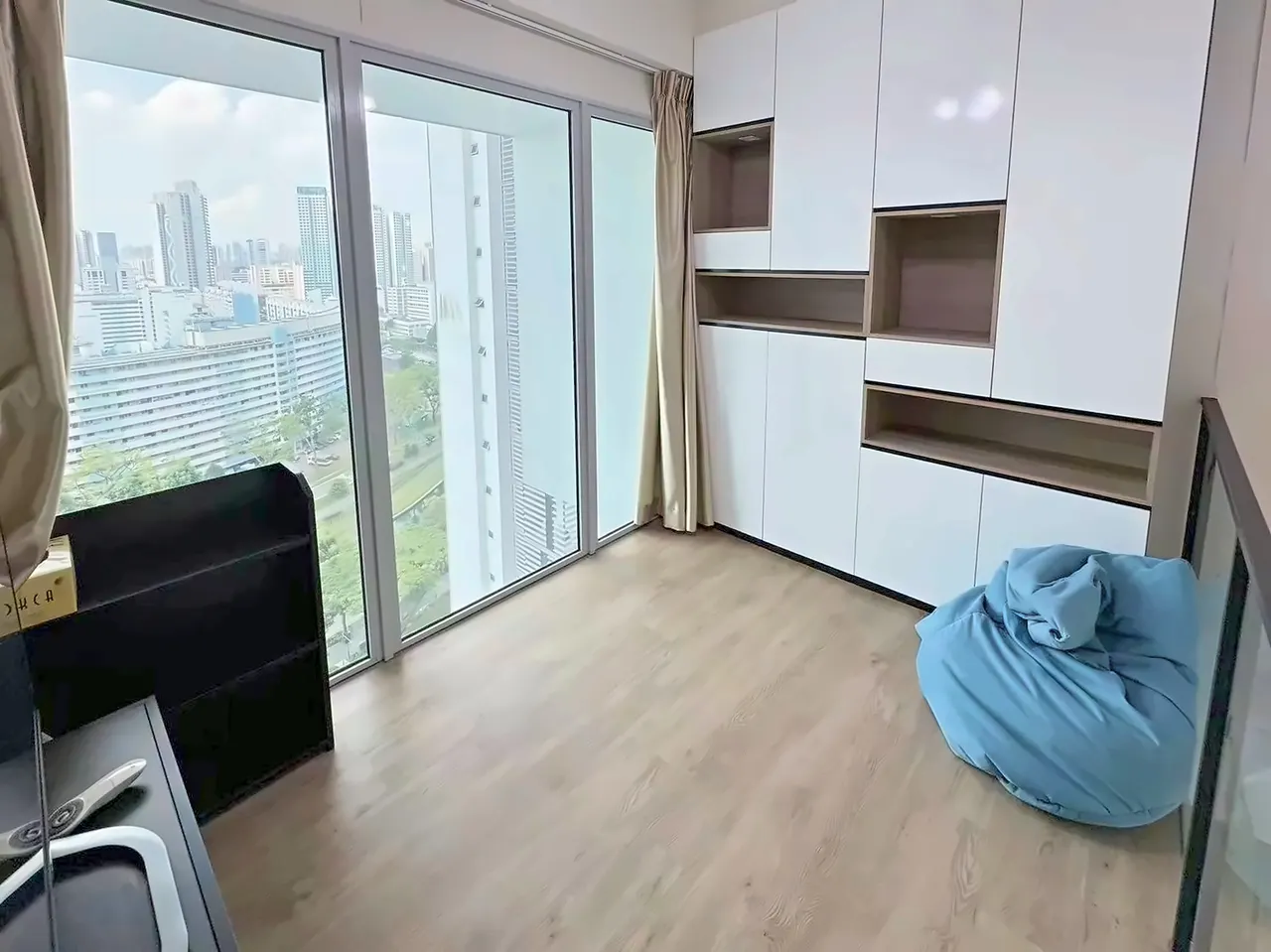 Eight Riversuites · 普通房(17 楼) · 阁楼